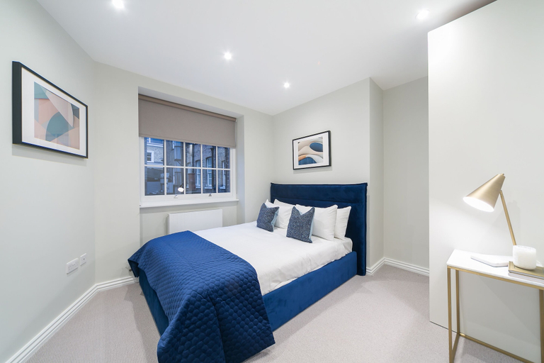 Bedroom 2, Urban Chic - Acre, London