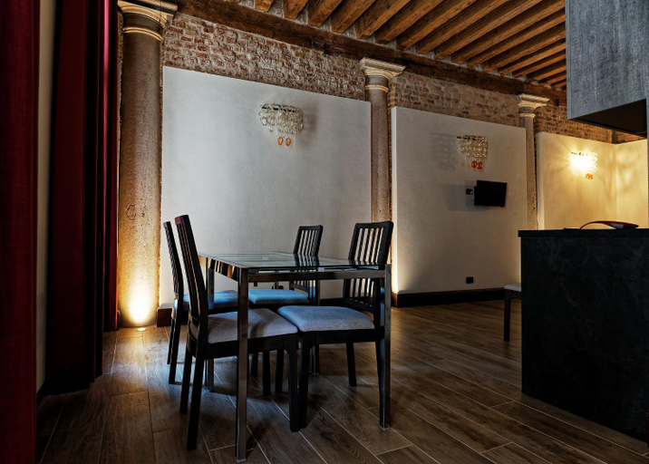 Others 3, Gradenigo Apartments 767, Venezia