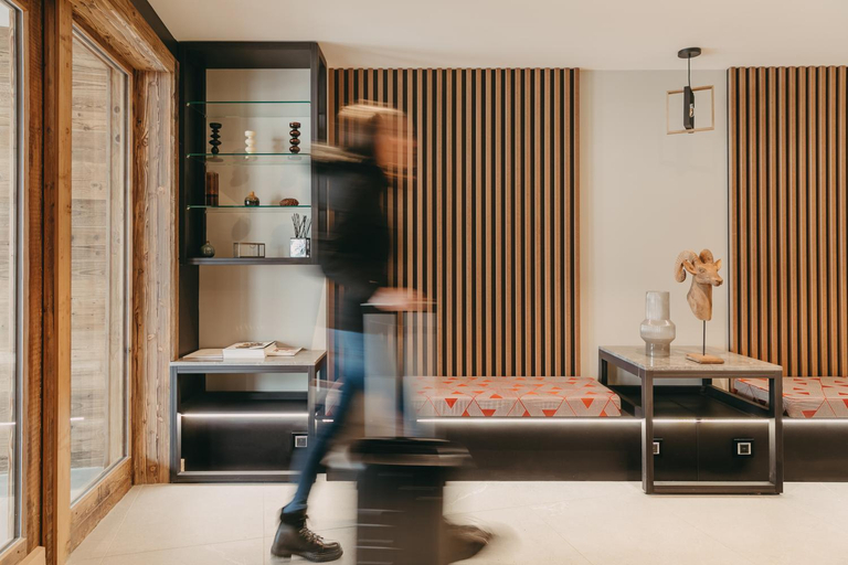 Public Area 2, Vail Lodge by Alpine Resorts, Savoie