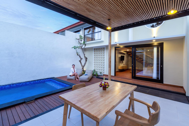 Swimming Pool 10