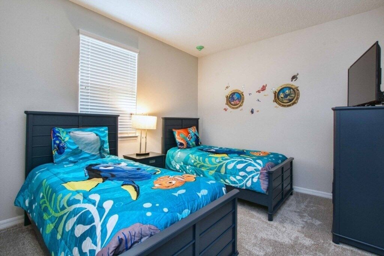 Bedroom 2, Headline 9 Bedroom Home by RedAwning, Osceola