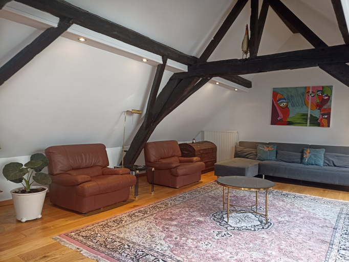 Others 4, Quiet Duplex of 120 sqm in Historical Center, Bruxelles