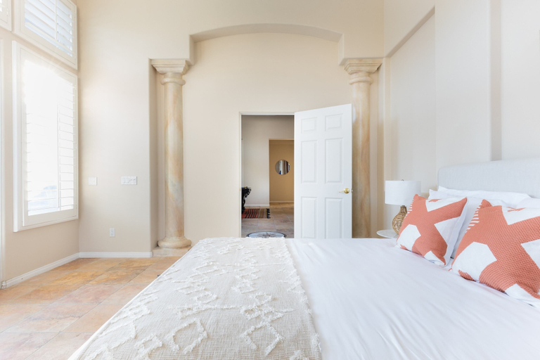 Bedroom 4, Jacinta by Avantstay Gorgeous & Spacious Getaway w/ Pool, Spa & Pool Table, Riverside