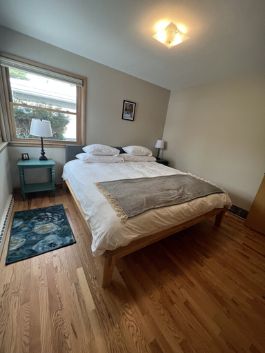 Bedroom 2, The Badger House, Marathon