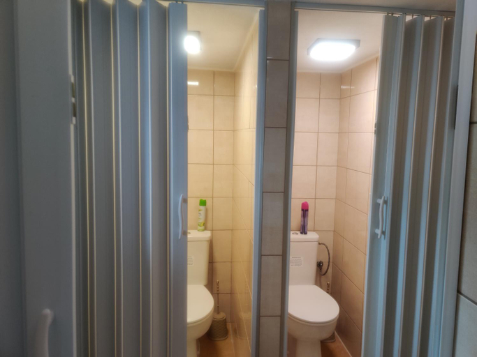 Bathroom 2, Vitajte v Ivachnovej 145, Ružomberok