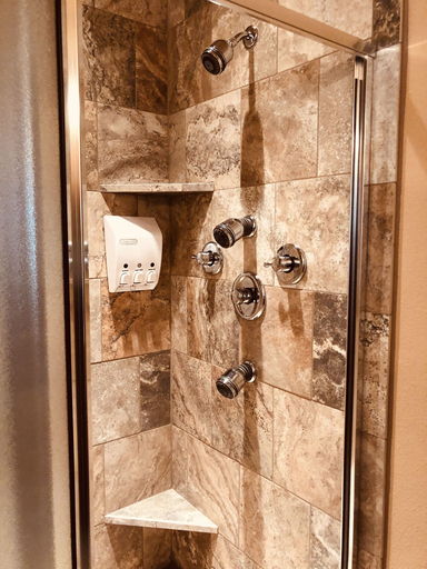 Bathroom 3, Rocky Mountain Lodge, El Paso