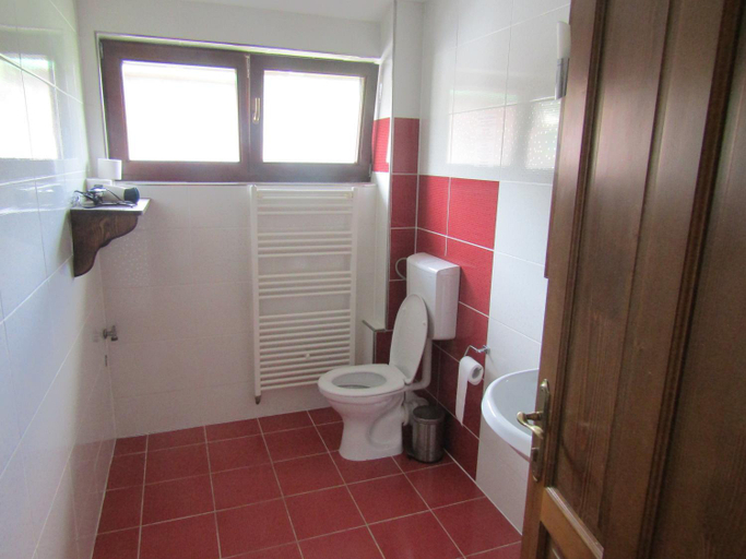 Bathroom 3, Pensiunea Gasthof Michelsberg, Cisnadie