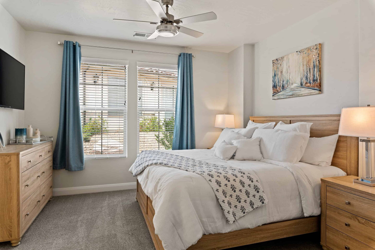 Bedroom 3, The Sunnyside Haven by RedAwning, Washington