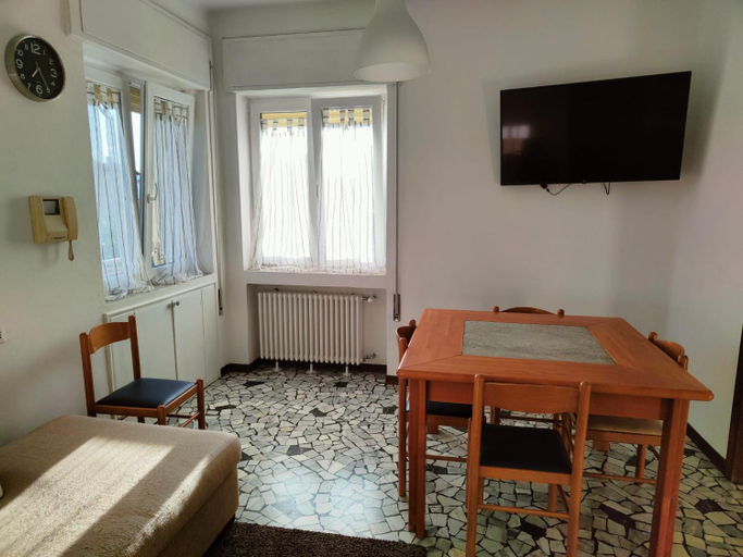 Others 5, Lavanda House, Vicenza