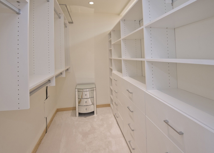 Wardrobe, Eiger 9 3 Bedroom Condo by RedAwning, Eagle