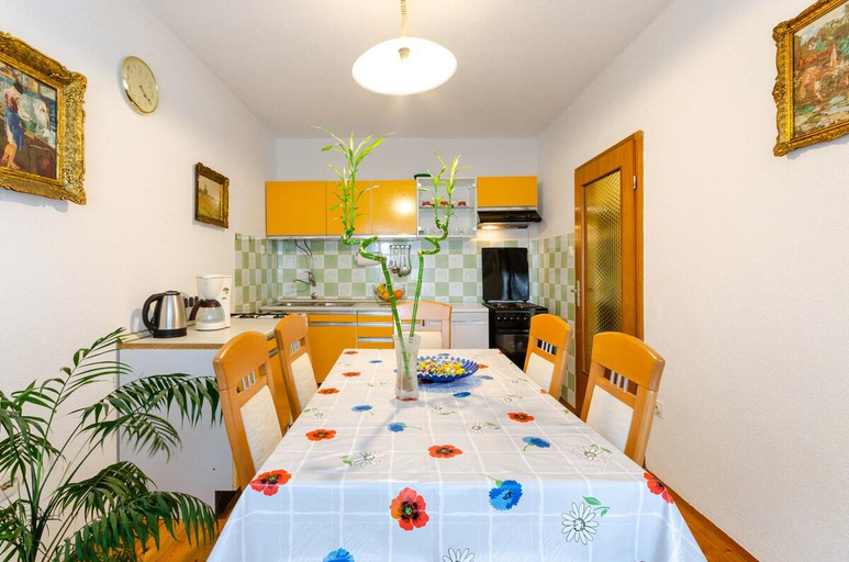 Others 4, Omercic, Crikvenica