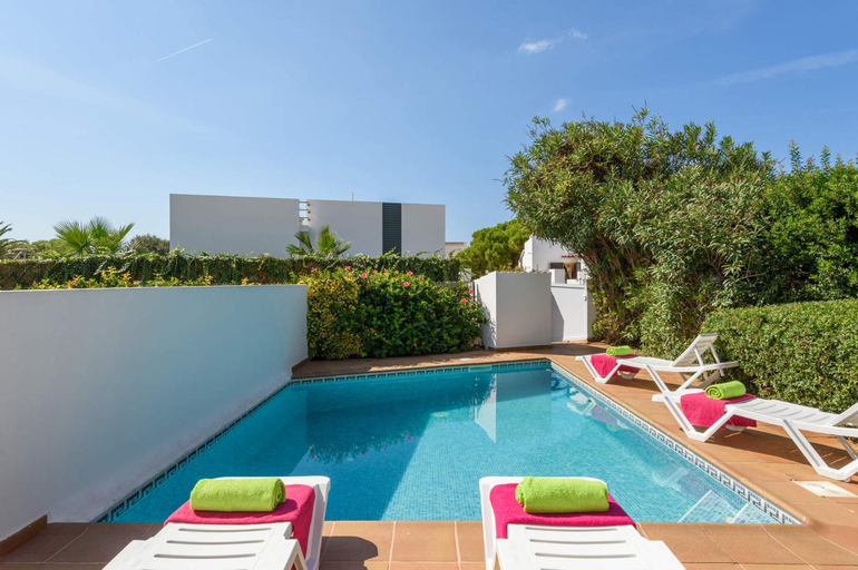 Others 3, Gavina Villa, Cala Blanca, Baleares