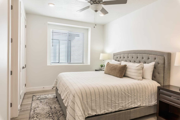 Bedroom 3, Camelot by RedAwning, Washington