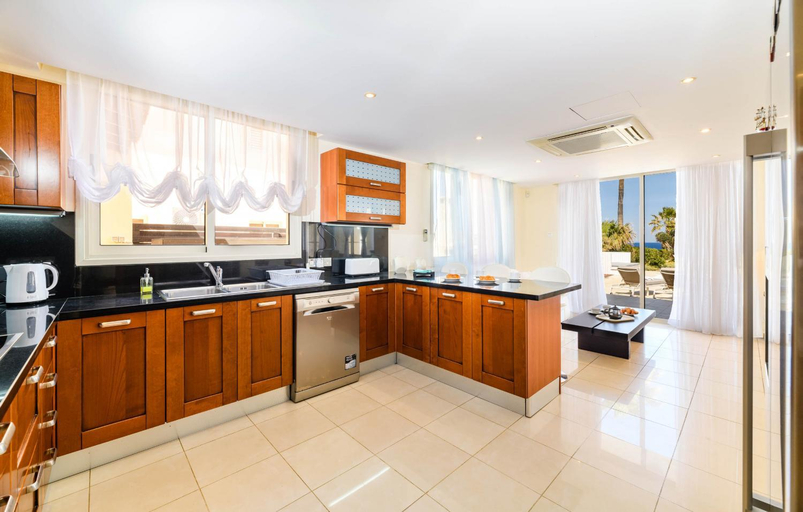 Others 5, Royal Beachfront Villa