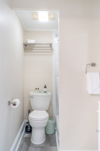 Bathroom 3, 935 Ocean A Beachside Inn, Rockingham
