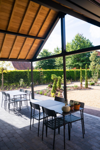 Others 3, Cire Bed and Breakfast, Antwerpen