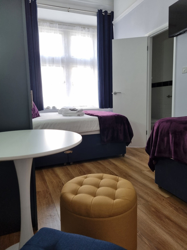 Bedroom 4, The Windmill, London