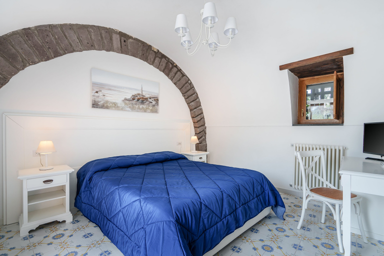 Bedroom 5, Villa Prota Resort, Napoli