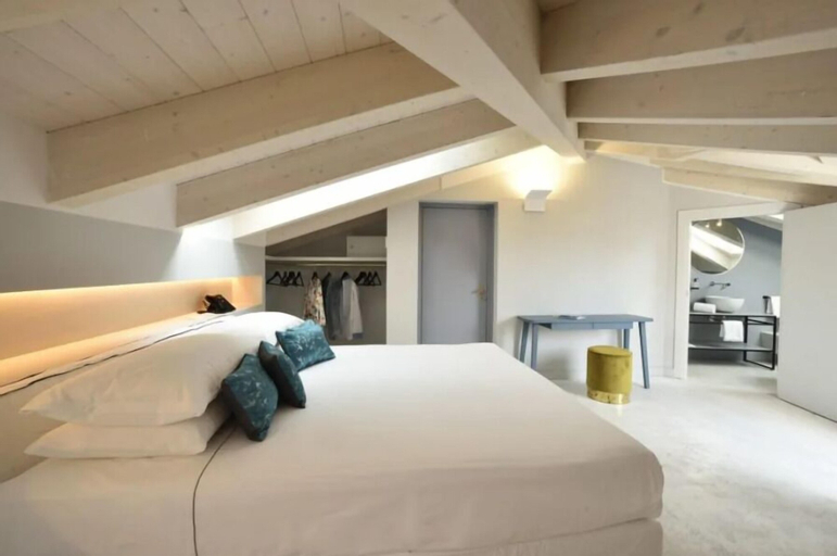 Bedroom 12