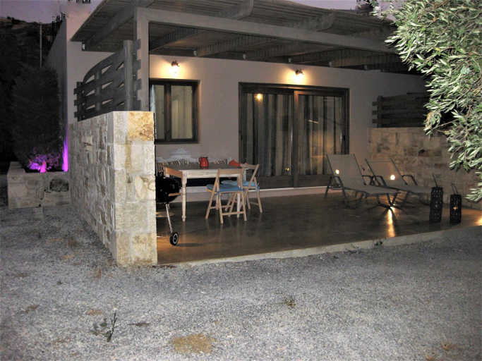 Others 1, Villas and apartments on a private farm, only 1 km away from the beach!, Crete