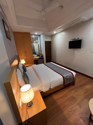 Bedroom 5, Hotel Sarvin, Lucknow