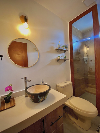 Bathroom 2, City House, Maynas