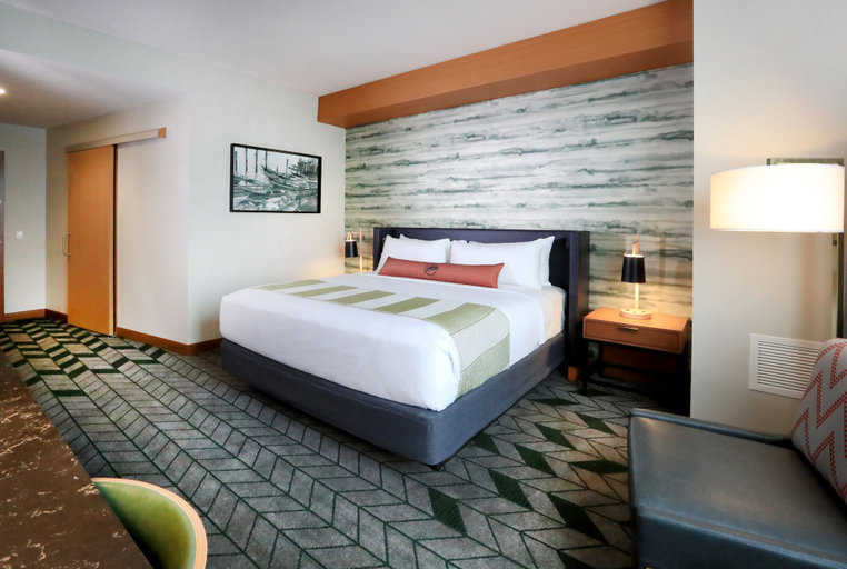 Bedroom 3, Emerald Queen Hotel and Casino - Tacoma, Pierce