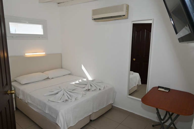 Bedroom 4, Melis Pansiyon, Bodrum