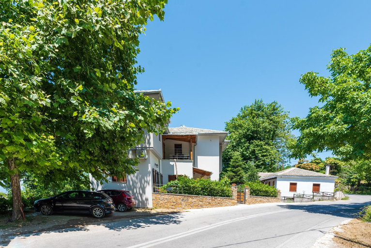 Others 2, Αλυσσος suites, Thessaly