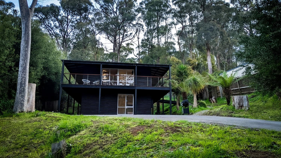 Peaceful country home in a middle of a rainforest, Cardinia - North