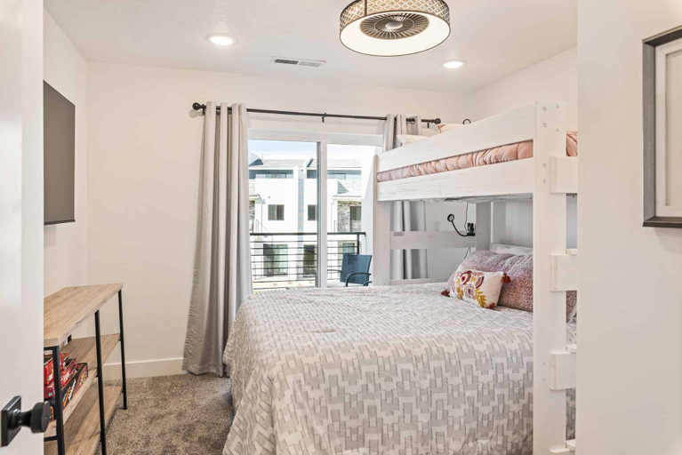 Bedroom 3, Adventures at the Cowabungalow #82 by RedAwning, Washington