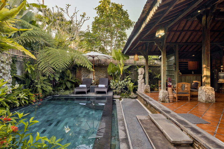 Swimming Pool 24