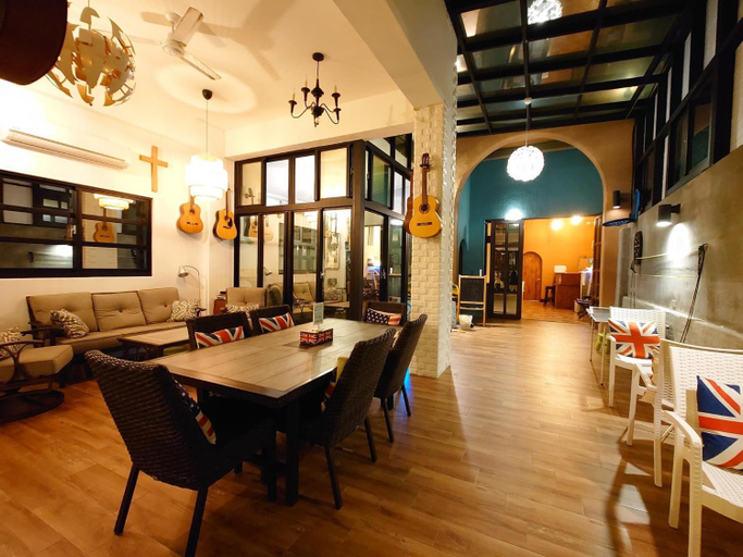 Others 5, Good News B & B, Pingtung