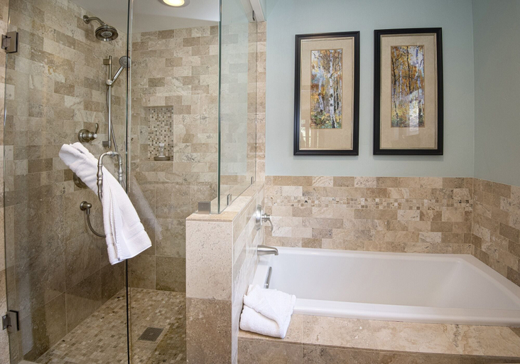 Bathroom 2, Enclave 158 4 Bedroom Home by RedAwning, Eagle