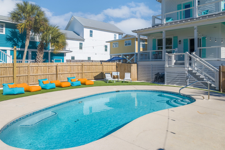 Sport & Beauty 4, Tidepool by Avantstay 2min Walk to Miramar Beach!, Walton