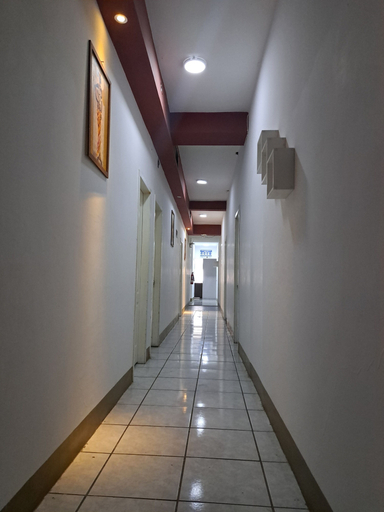 Others 4, Hostal Vinos de Merida, Manta