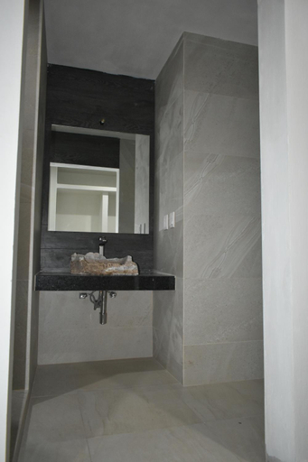 Bathroom 4, MALAKI, Compostela