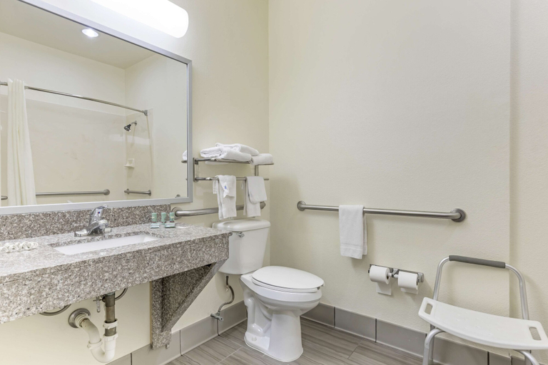 Bathroom 4, Best Western Fort Worth Inn & Suites, Fort Worth