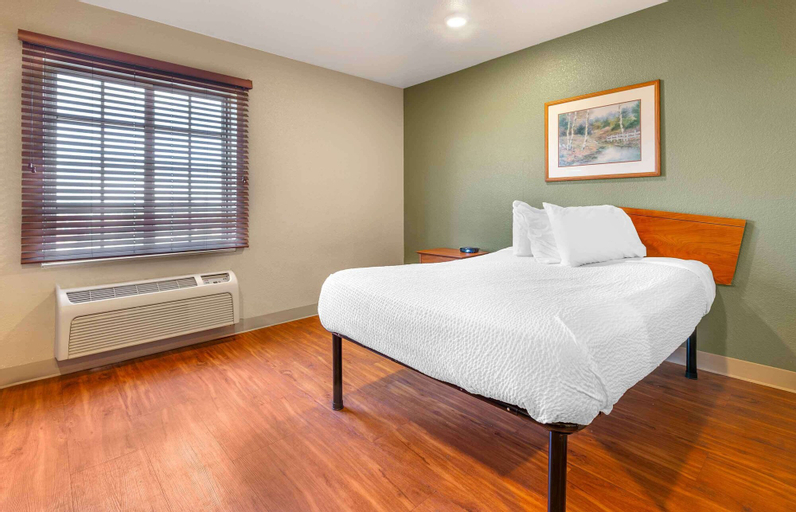 Bedroom 13