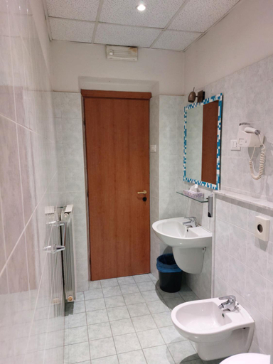 Bathroom 4, Nautilus Hotel, La Spezia