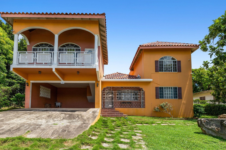 Exterior & Views 2, YanceyLargo- 4BR Villa Jacuzzi & Mountain Views by RedAwning