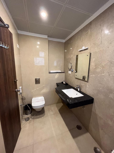 Bathroom 5, Hotel Sarvin, Lucknow