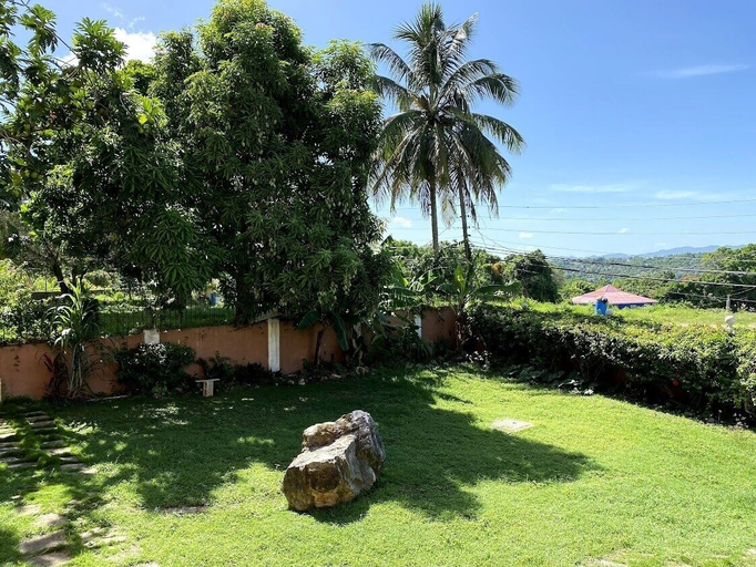 Others 5, YanceyLargoEstate 2BR Villa w/Mountain Views by RedAwning