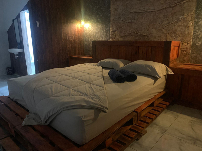 Bedroom 3, EVERGREEN LODGE, Padang
