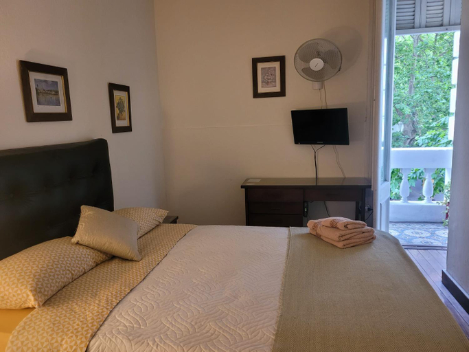 Bedroom 4, Hotel Ateneo, Montevideo