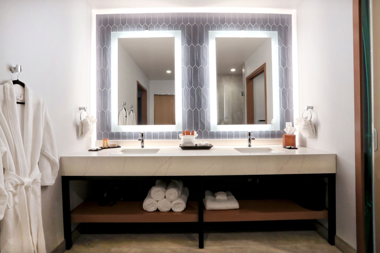 Bathroom 4, Emerald Queen Hotel and Casino - Tacoma, Pierce