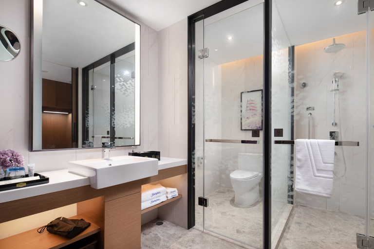 Bathroom 4, Hampton by Hilton Shaoguan, Shaoguan