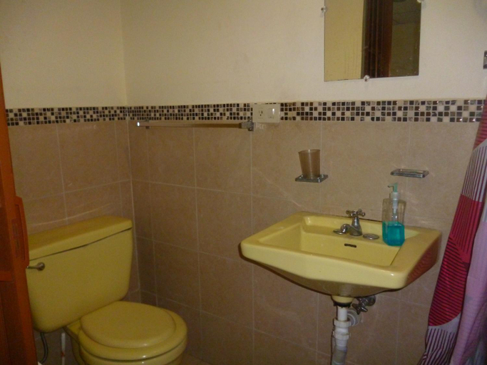Bathroom 3, Casa Violeta, Guayaquil