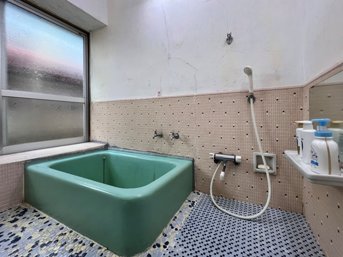 Bathroom 5, Matsubaya Guesthouse - Hostel, Ōmachi