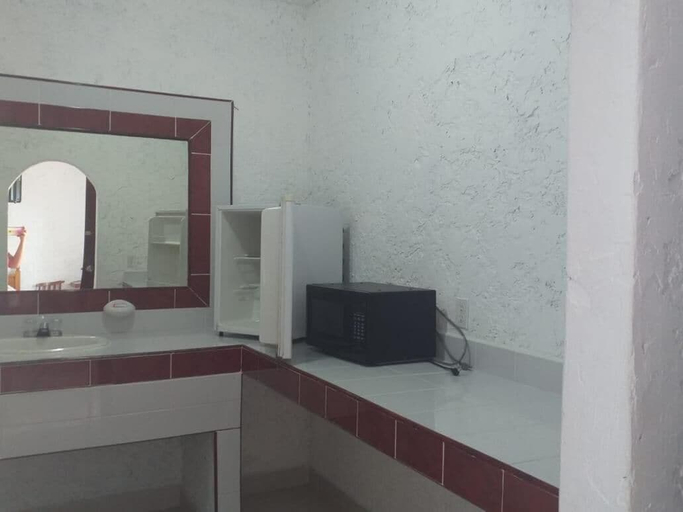 Bathroom 3, Las Palmas Hotel
